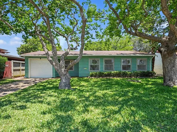 126 Bonita Ave, Galveston, TX 77550