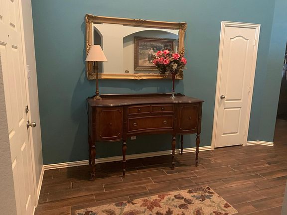 Entry buffet