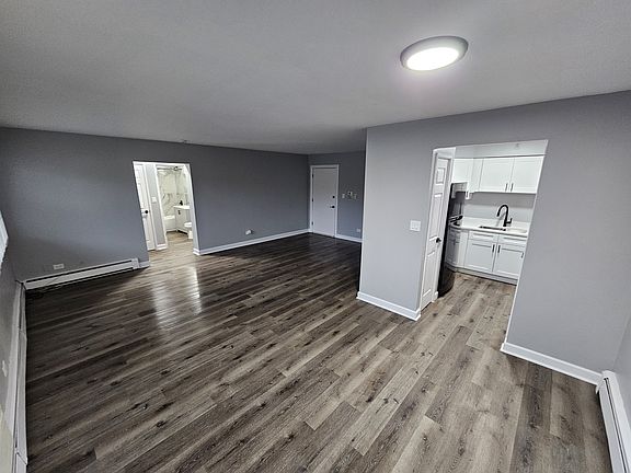 2nd image of 2200 Scoville Ave APT 201