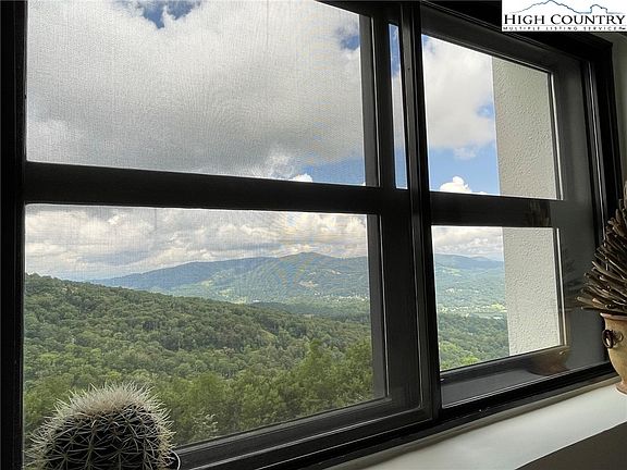 4th image of 303 Sugar Top Drive #2323