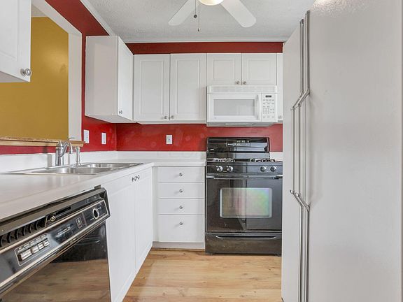 5th image of 244 Glenkirk Dr #108A