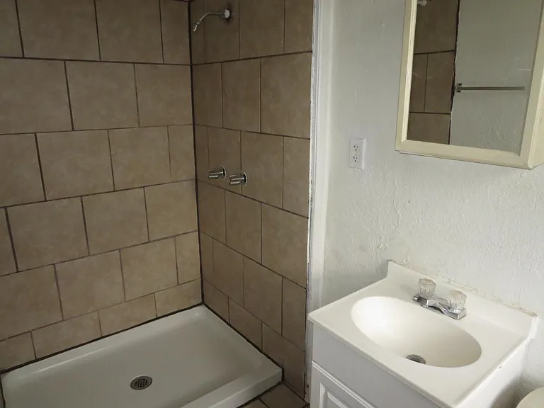 1219 N El Paso St #7 — Photo 6