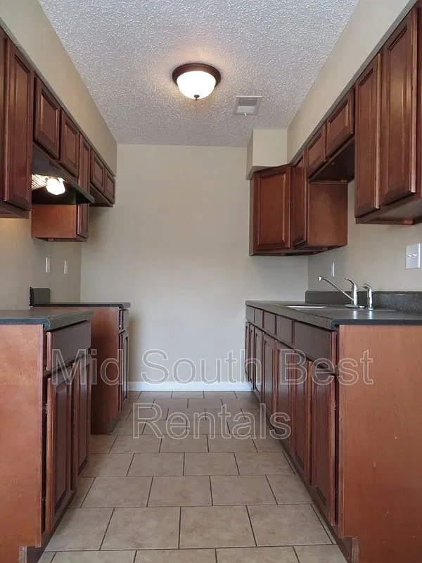 5176 Walton Lake — Photo 4