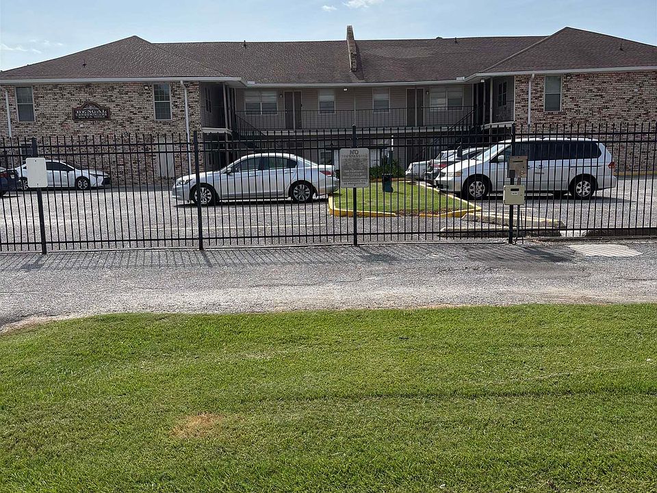 1st image of 4518 Y A Tittle Ave APT 16