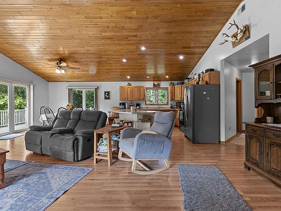 5th image of 15275 Demery Rd