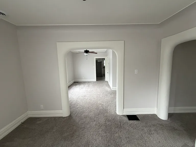 139 Gallup St — Photo 37