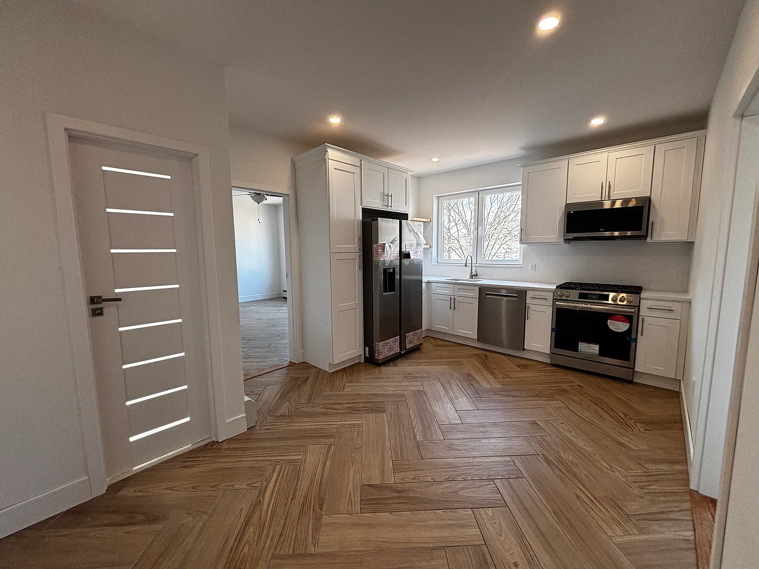 2 bed, $2,600 — Photo 3