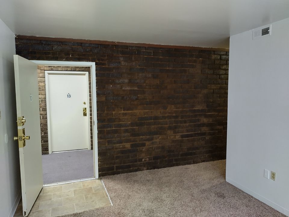 UNIT ENTRANCE