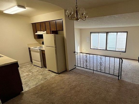 3rd image of 2204-2242 SE Taylor St #2228