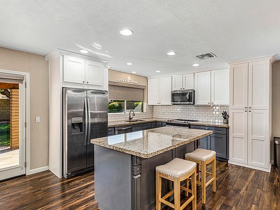 4th image of 11183 N 107th Way