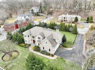 205 Pascack Rd, Woodcliff Lake, NJ 07677