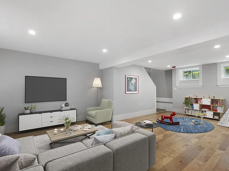 61 Huron Ave — Photo 13