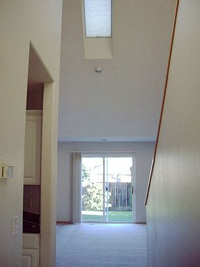 5th image of 136 SE 29th Ave