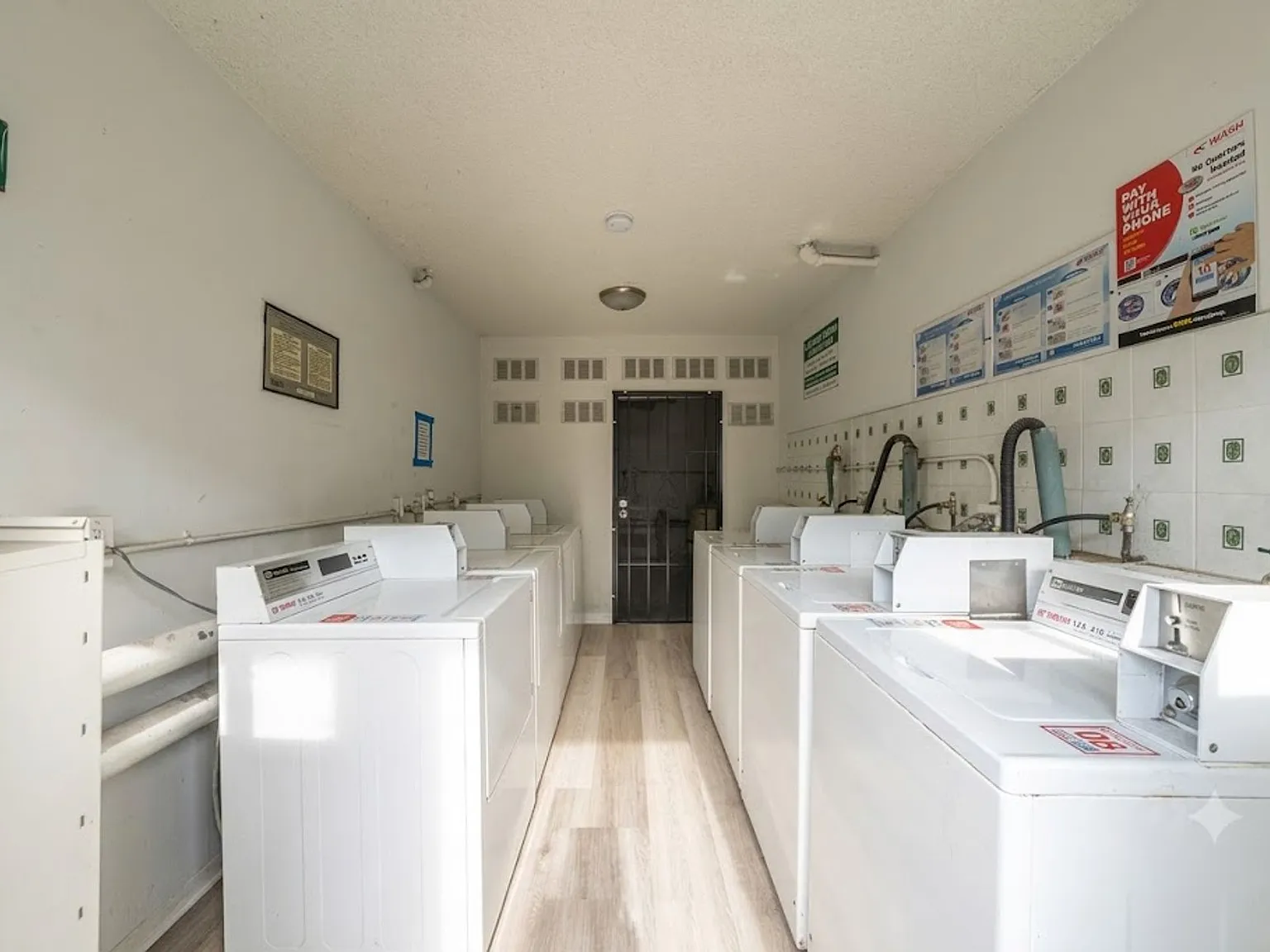 Cordary Manor — Photo 4