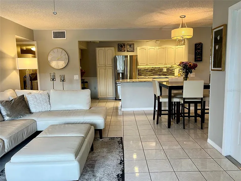 1151 Pine Ridge Cir W #G2 — Photo 2