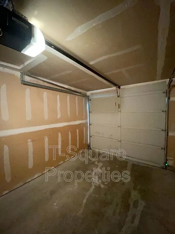 2 bed, 1.5 bath, 1050 sqft, $2,450 — Photo 4