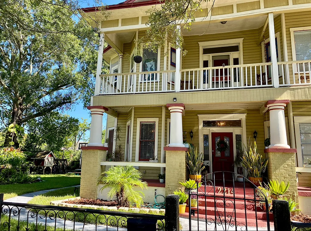 4 bed, 2050 sqft, $3,300 — Photo 3