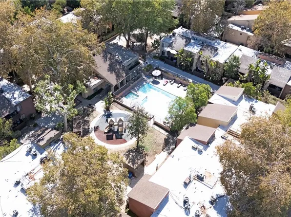 18350 Hatteras St APT 206, Tarzana, CA 91356