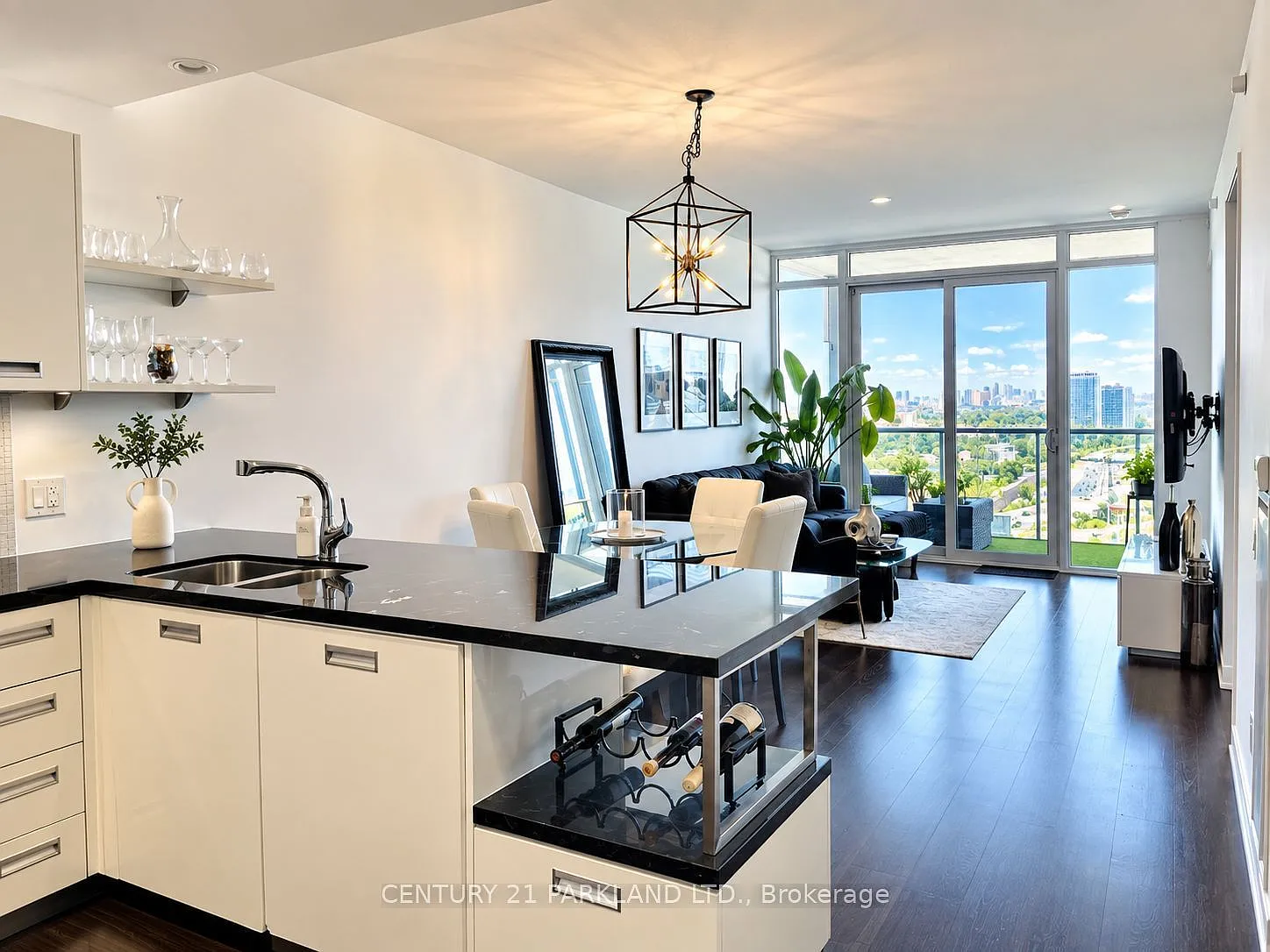 South Beach Condos & Lofts — Photo 4