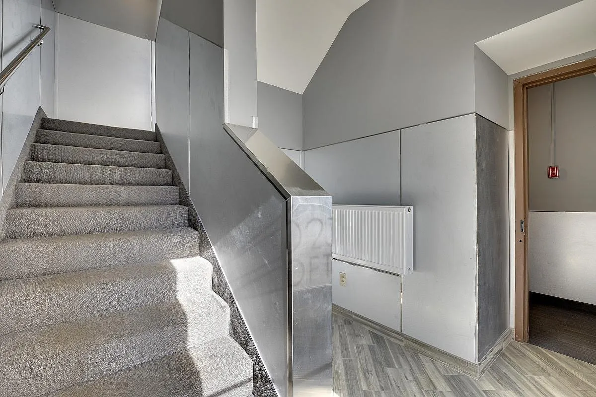 1 bed, 700 sqft, $1,299 — Photo 2