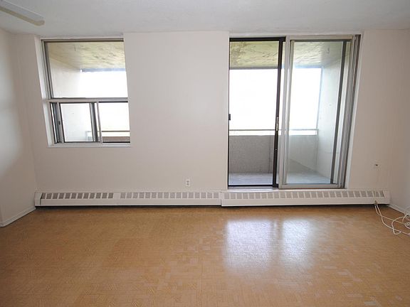 2nd image of 2772 Barton St E #3-Bedroom
