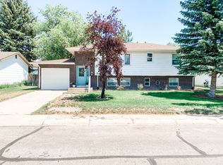 5033 Pineridge Ave, Cheyenne, WY 82009