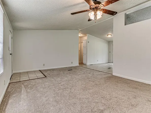 19300 Newsom Rd, Newalla, OK 74857