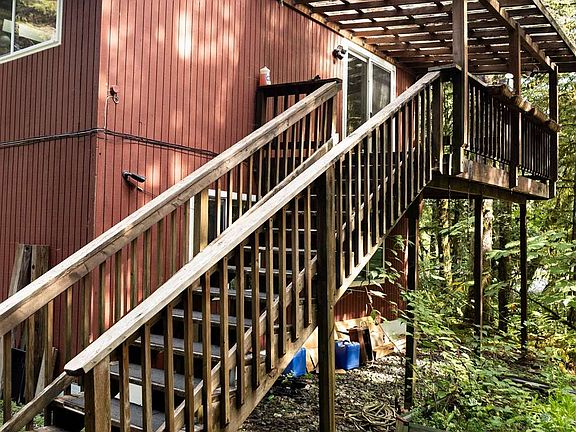2nd image of 15 Wood Rd