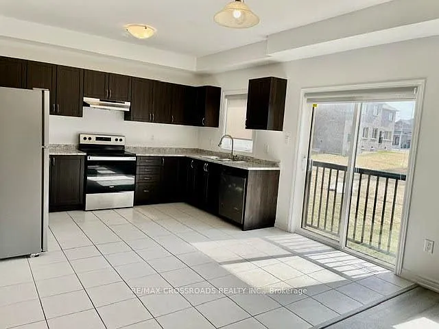 108 Werry Ave — Photo 5
