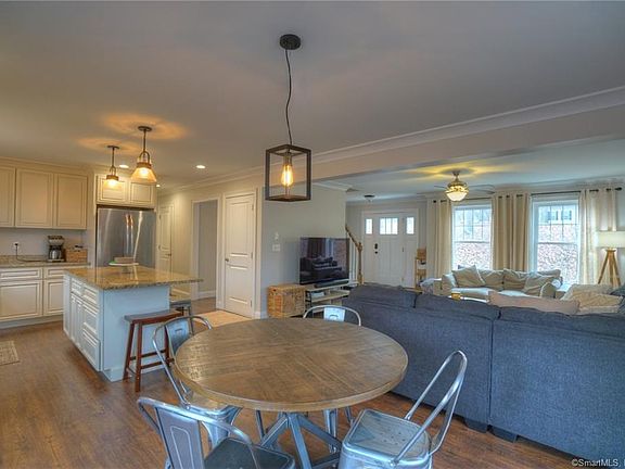 5th image of 180 Briar Hill Rd