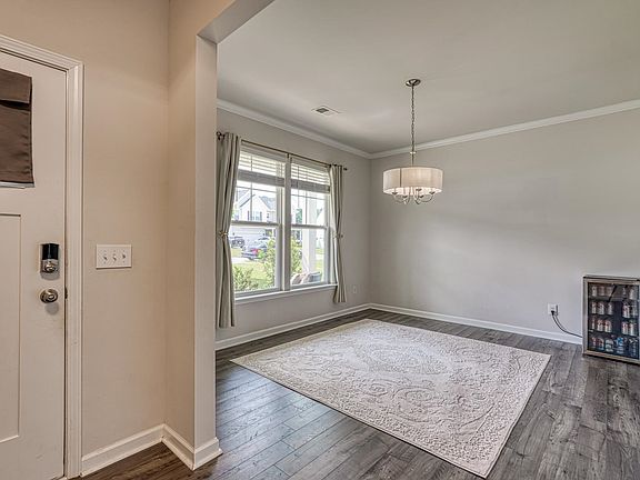 3rd image of 156 Silver Hill Ln