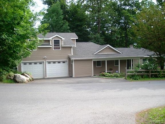 2nd image of 485 Lake Shore Dr