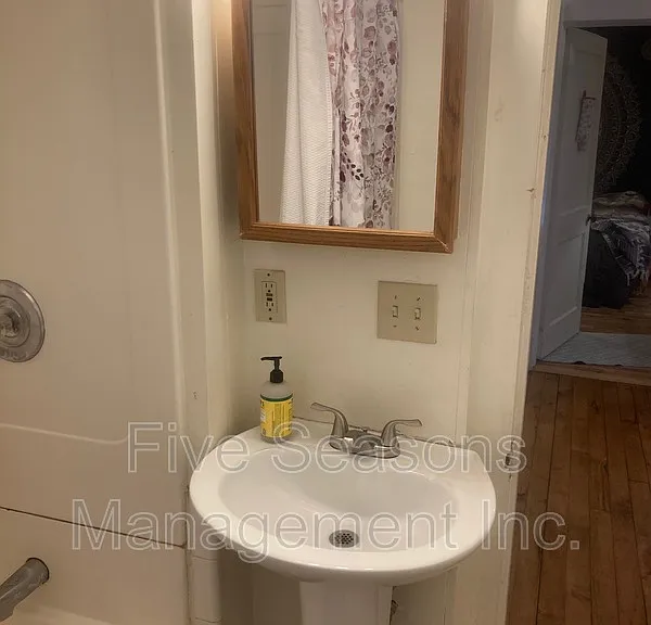 18-20 Hayward St #1 — Photo 22