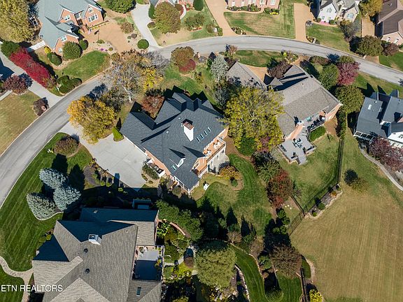 5th image of 717 Brixworth Blvd