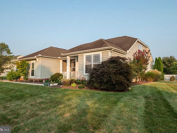 2nd image of 33713 Reservoir Dr