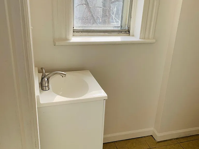 3402 Montana St — Photo 5