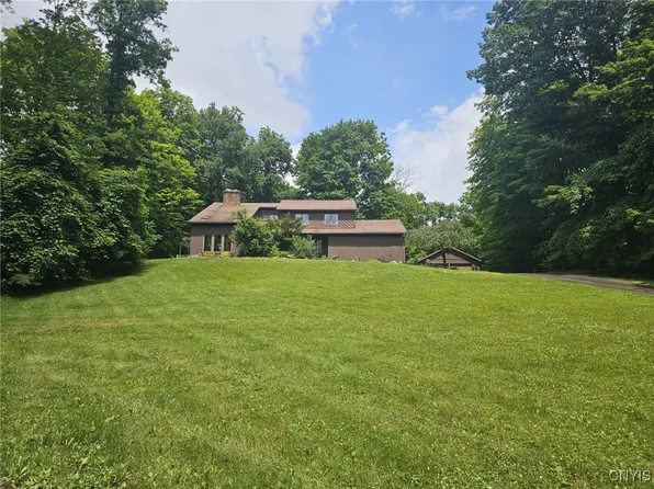 7179 Farnham Rd, Memphis, NY 13112