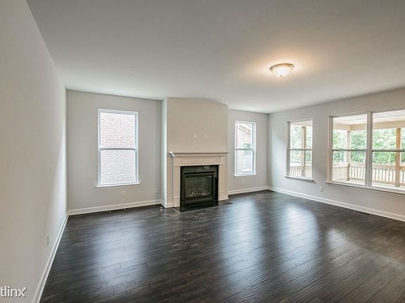 5th image of 611 Inez Dr