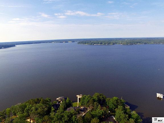 2nd image of 194 Lake Dr