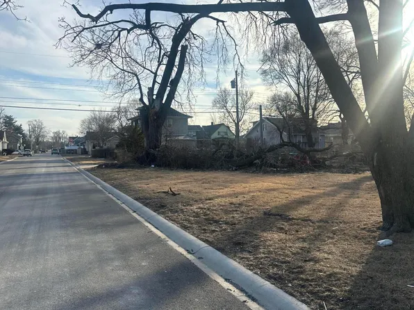 840 Becker St, Hammond, IN 46320