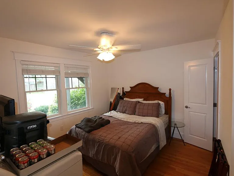 54 Dixon St #1 — Photo 16