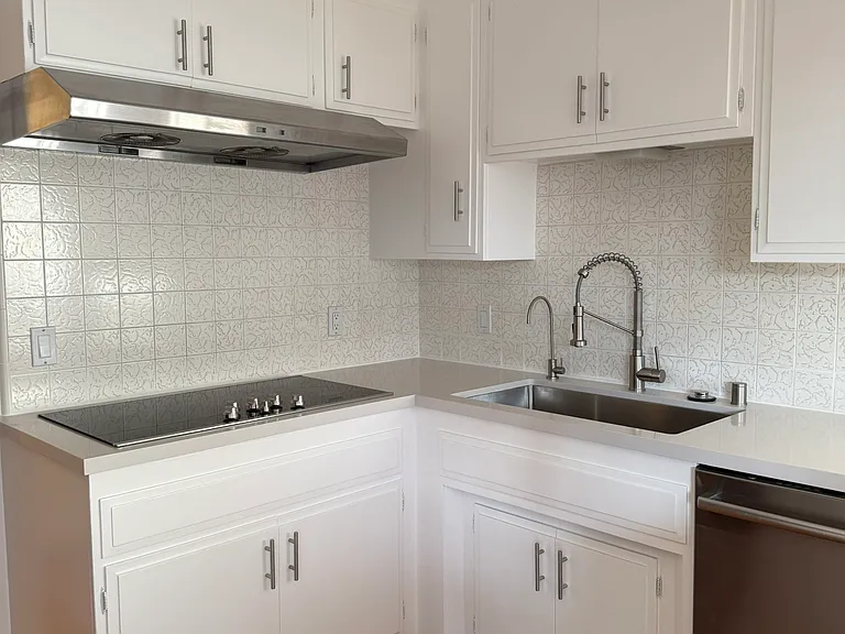 1330 California Ave #108 — Photo 8