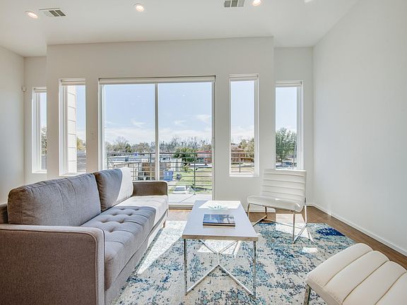 2nd image of 6043 La Vista Dr #6043