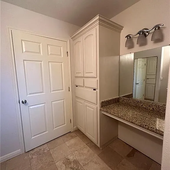 1200 S Gumwood St — Photo 27