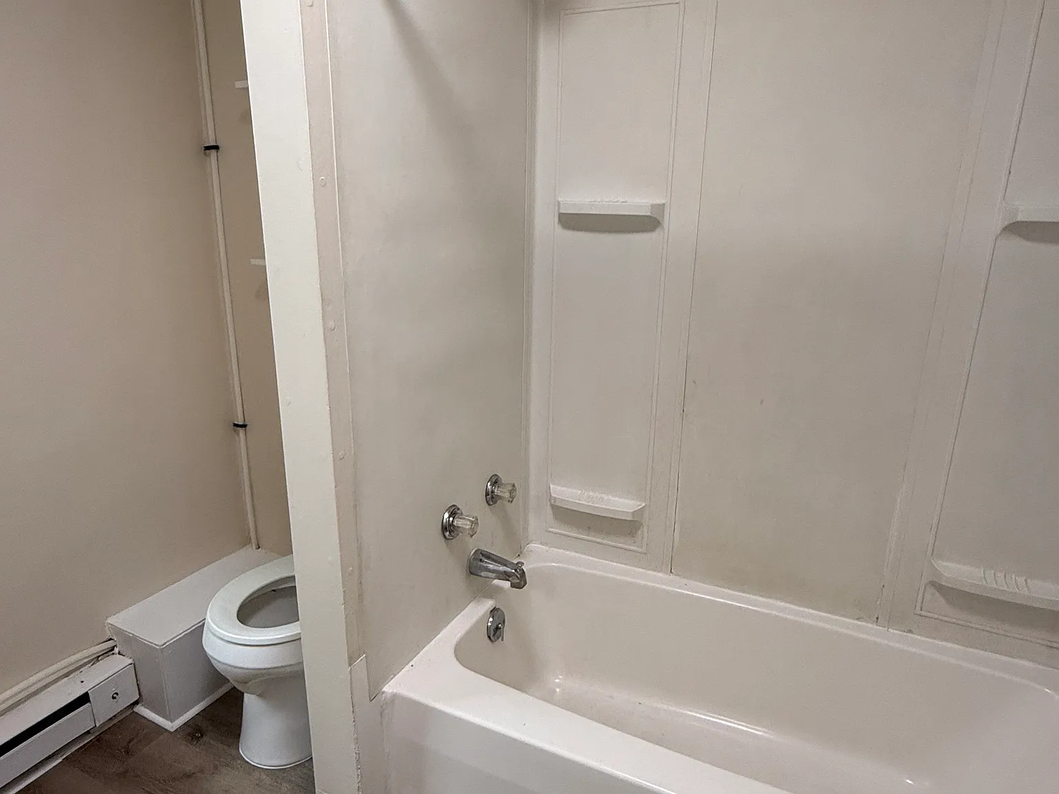 2 bed, $850 — Photo 1