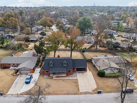 2nd image of 3822 E 56th Pl