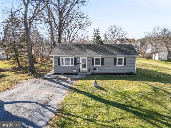 557 Ash St, Strasburg, VA 22657