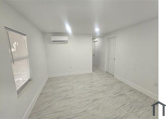 5th image of 1915 NW 82nd St