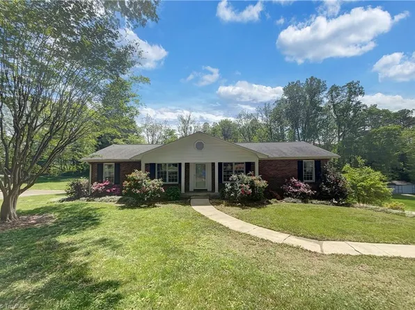 6980 Kenbridge Dr, Clemmons, NC 27012