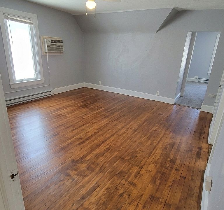 1st image of 970 6th St E #2